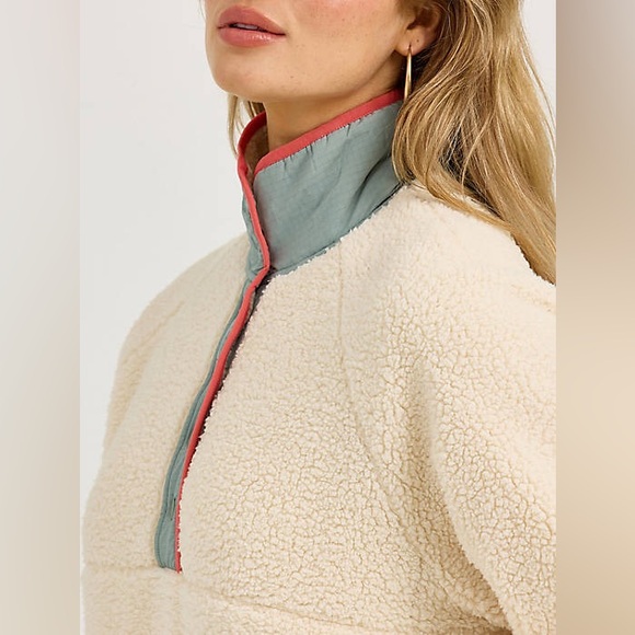 Wrangler Retro Half-Snap Sherpa Pullover in White, Size Medium - Picture 5 of 13